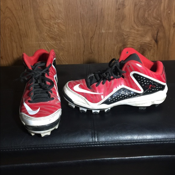 nike swingman baseball cleats
